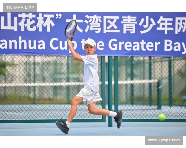 精彩对决不断 新星崭露头角 网球赛场上演激烈角逐 多项纪录接连刷新 精彩对决不断 新星崭露头角 网球赛场上演激烈角逐 多项纪录接连刷新